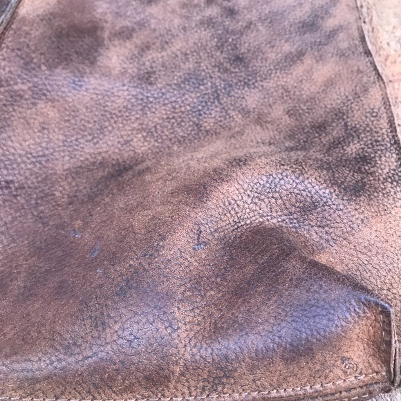 Lily and Lola Bella Shoulder Bag in Distressed Tan Leather - Picture 2 of 9